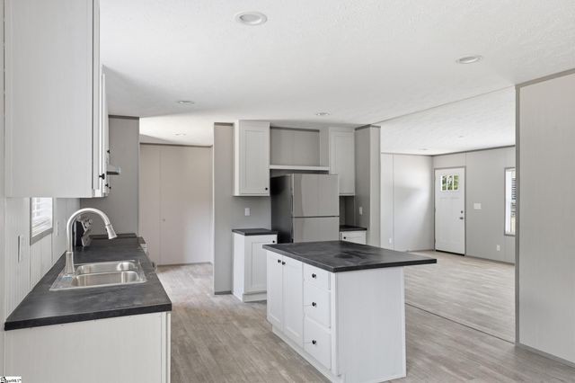169 B D Johnston Road, Central, SC 29630