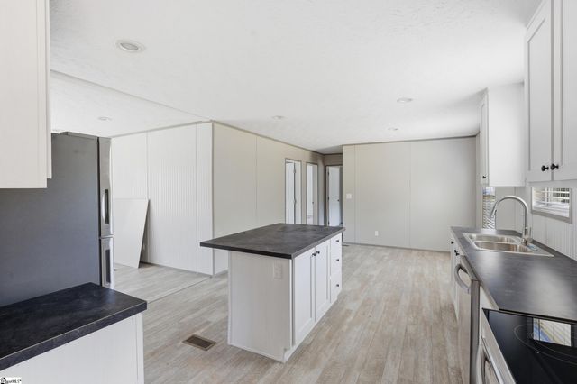 169 B D Johnston Road, Central, SC 29630