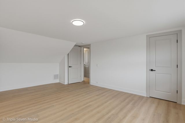 5831 W 81st Place, Burbank, IL 60459