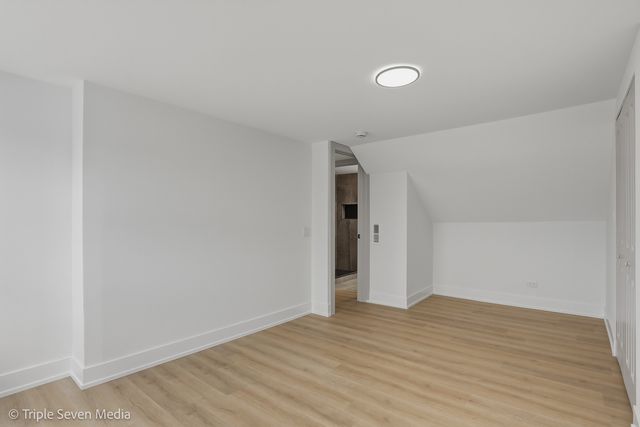 5831 W 81st Place, Burbank, IL 60459