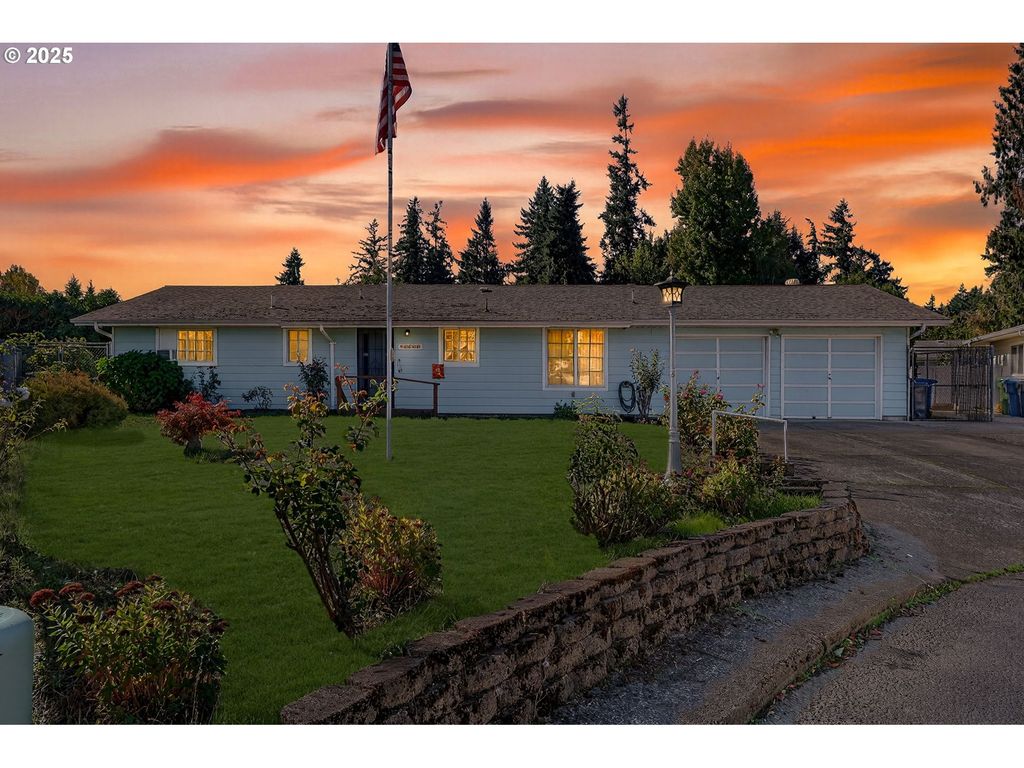 3218 WEST Pl, Hubbard, OR 97032