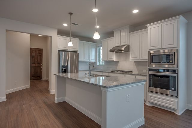 3001 Damsel Sauvage Lane, Lewisville, TX 75056