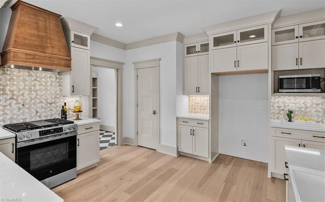 2015 Bob Jessup Drive, Greensboro, NC 27455