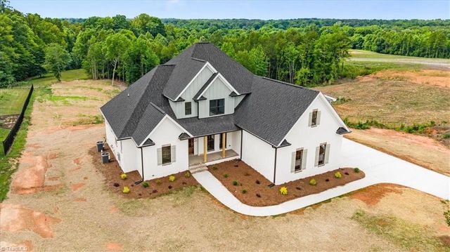 2015 Bob Jessup Drive, Greensboro, NC 27455