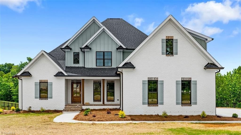 2015 Bob Jessup Drive, Greensboro, NC 27455