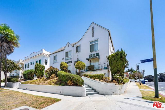493 San Vicente Boulevard, Los Angeles, CA 90019