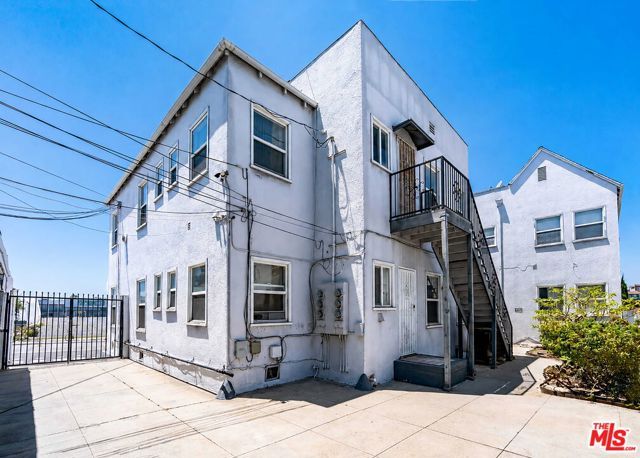 493 San Vicente Boulevard, Los Angeles, CA 90019