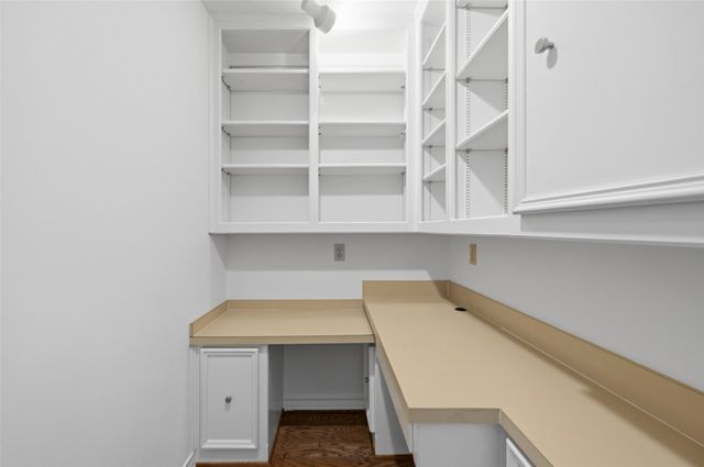 3824 Brookhaven Circle, Fort Worth, TX 76109