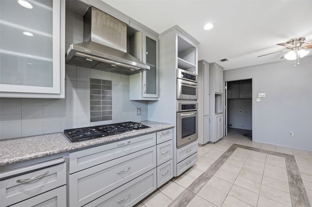 3824 Brookhaven Circle, Fort Worth, TX 76109