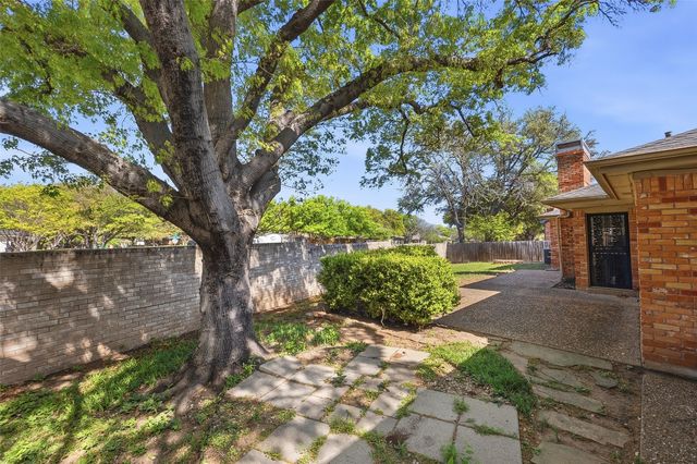 3824 Brookhaven Circle, Fort Worth, TX 76109