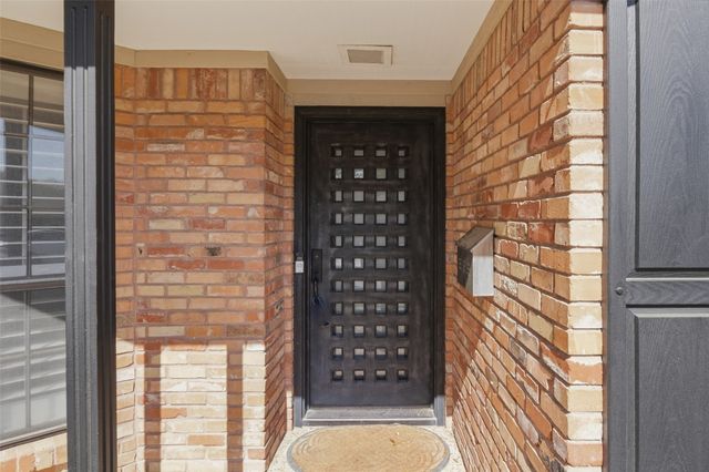 3824 Brookhaven Circle, Fort Worth, TX 76109