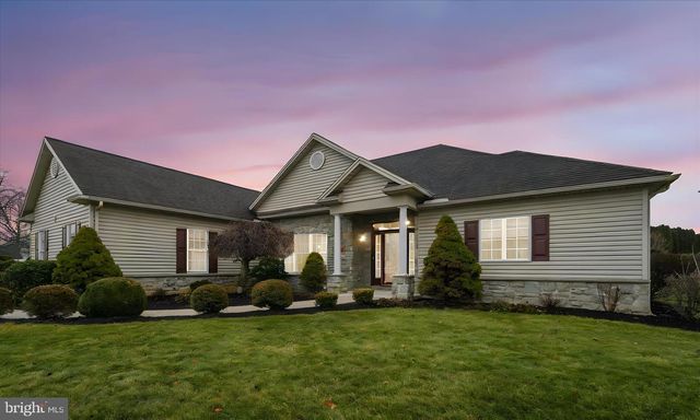 800 VICTORIA LN, Palmyra, PA 17078