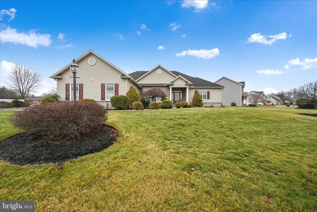 800 VICTORIA LN, Palmyra, PA 17078