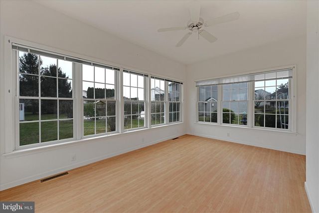 800 VICTORIA LN, Palmyra, PA 17078