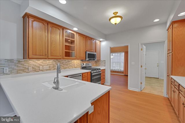 800 VICTORIA LN, Palmyra, PA 17078