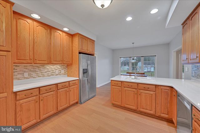 800 VICTORIA LN, Palmyra, PA 17078