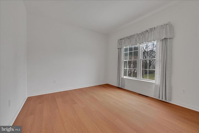 800 VICTORIA LN, Palmyra, PA 17078