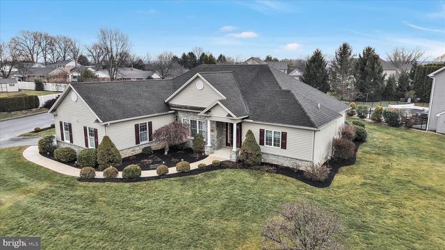 800 VICTORIA LN, Palmyra, PA 17078