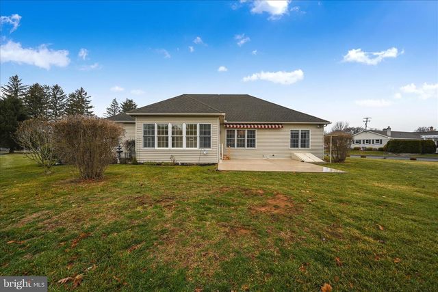 800 VICTORIA LN, Palmyra, PA 17078