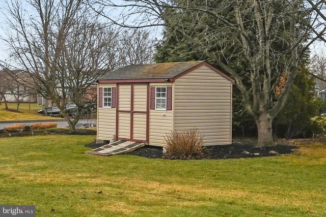 800 VICTORIA LN, Palmyra, PA 17078