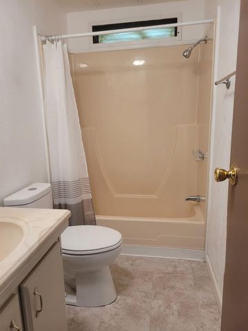 946 Iroqouis Cir, Copperopolis, CA 95228