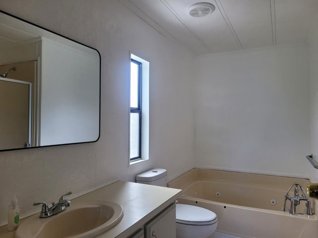 946 Iroqouis Cir, Copperopolis, CA 95228