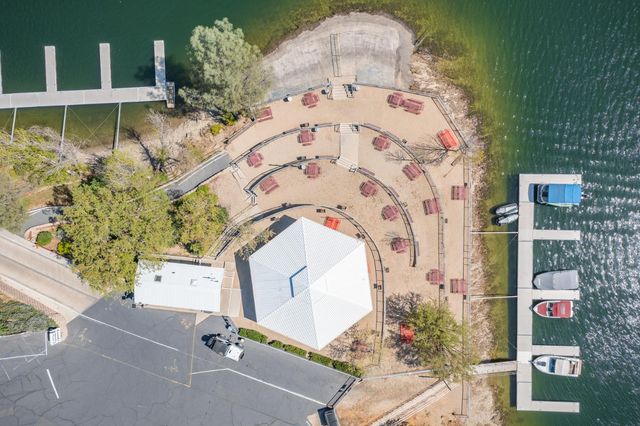 946 Iroqouis Cir, Copperopolis, CA 95228