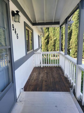 946 Iroqouis Cir, Copperopolis, CA 95228