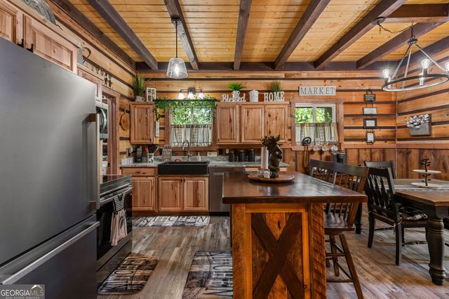 309 Elmwood Circle, Ellijay, GA 30540
