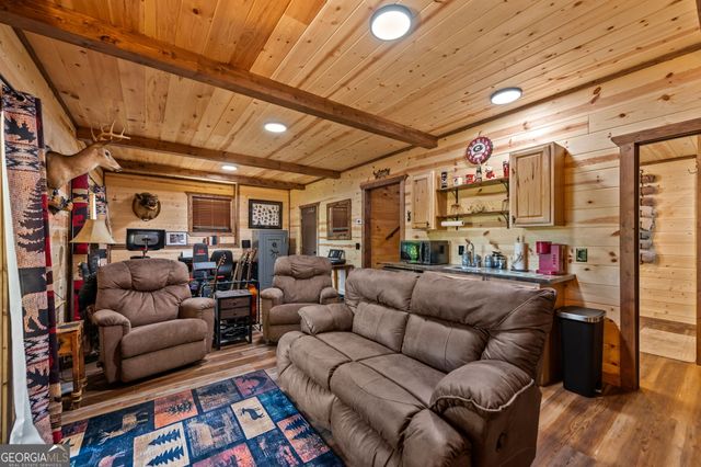 309 Elmwood Circle, Ellijay, GA 30540