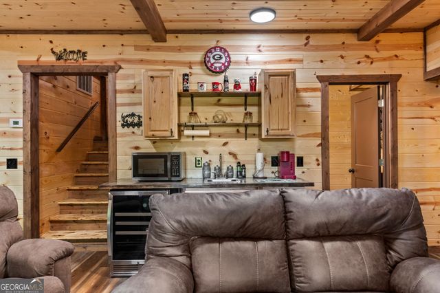 309 Elmwood Circle, Ellijay, GA 30540