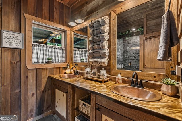 309 Elmwood Circle, Ellijay, GA 30540
