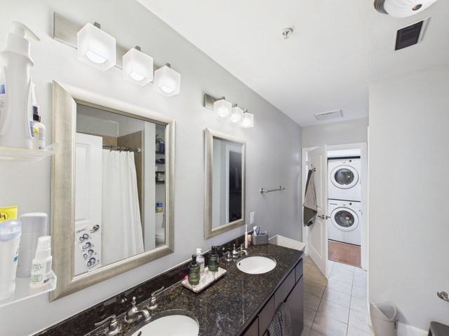 300 St Joseph Parkway 114, Houston, TX 77002
