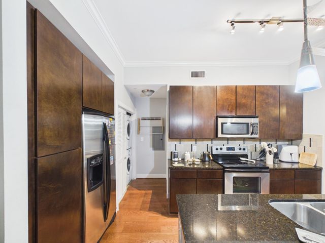 300 St Joseph Parkway 114, Houston, TX 77002