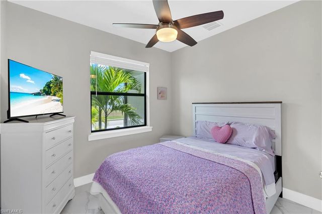 2827 SW 32nd ST, Cape Coral, FL 33914