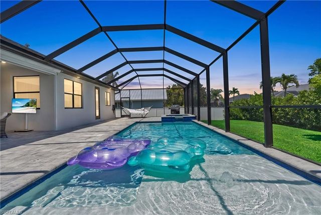 2827 SW 32nd ST, Cape Coral, FL 33914