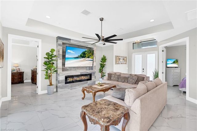 2827 SW 32nd ST, Cape Coral, FL 33914