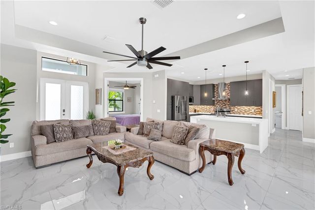 2827 SW 32nd ST, Cape Coral, FL 33914
