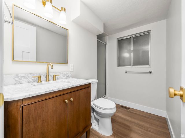 2702 E OAK HILLS DR, Layton, UT 84040