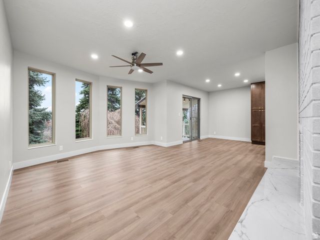 2702 E OAK HILLS DR, Layton, UT 84040