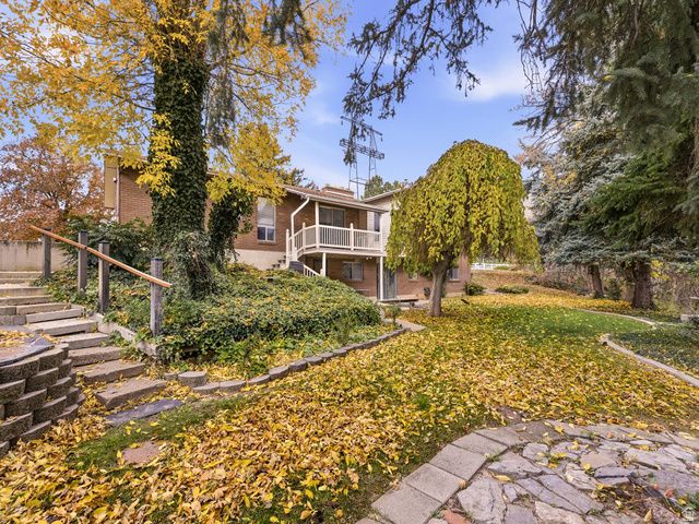 2702 E OAK HILLS DR, Layton, UT 84040