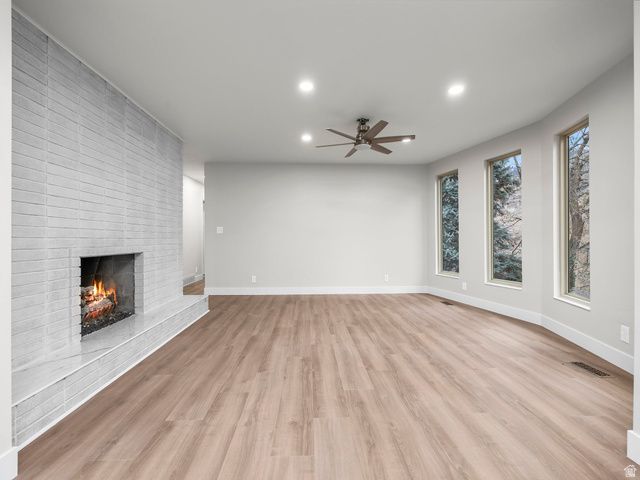 2702 E OAK HILLS DR, Layton, UT 84040