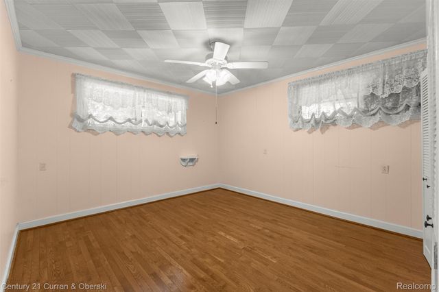 30150 Beechwood Street, Garden City, MI 48135