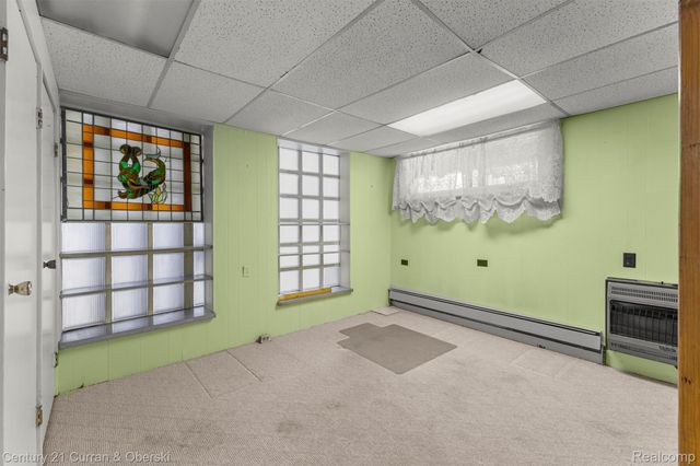 30150 Beechwood Street, Garden City, MI 48135