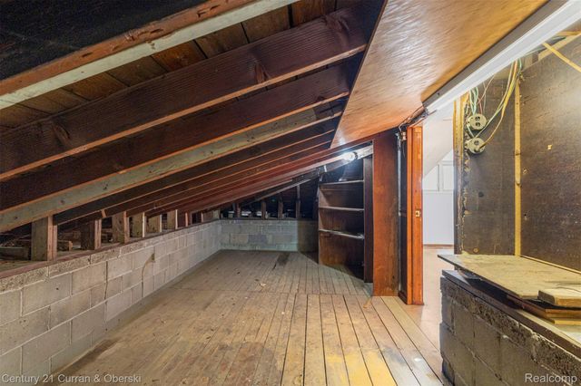 30150 Beechwood Street, Garden City, MI 48135