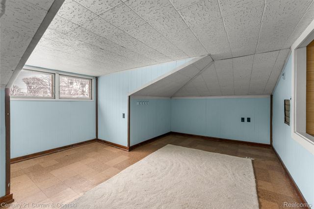 30150 Beechwood Street, Garden City, MI 48135