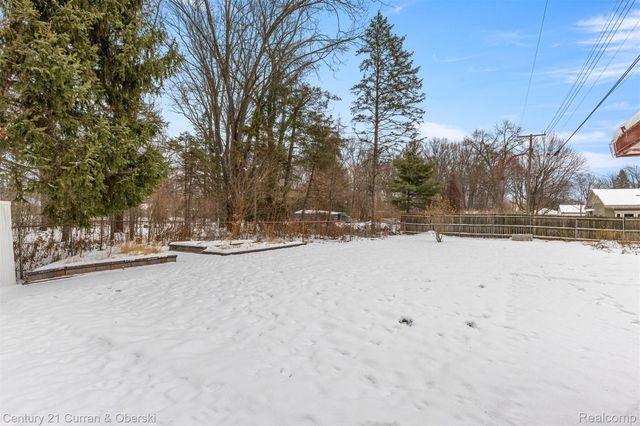 30150 Beechwood Street, Garden City, MI 48135