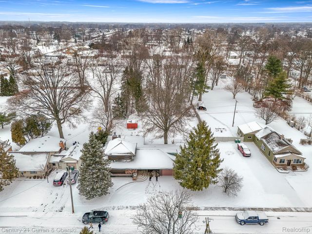 30150 Beechwood Street, Garden City, MI 48135