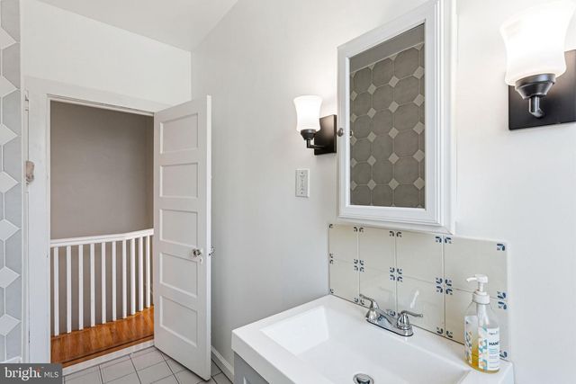 5214 SYLVESTER ST, Philadelphia, PA 19124