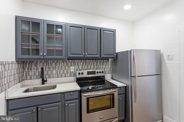 5214 SYLVESTER ST, Philadelphia, PA 19124